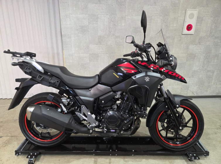 Мотоцикл Suzuki GSR250 з пробігом 17170 km