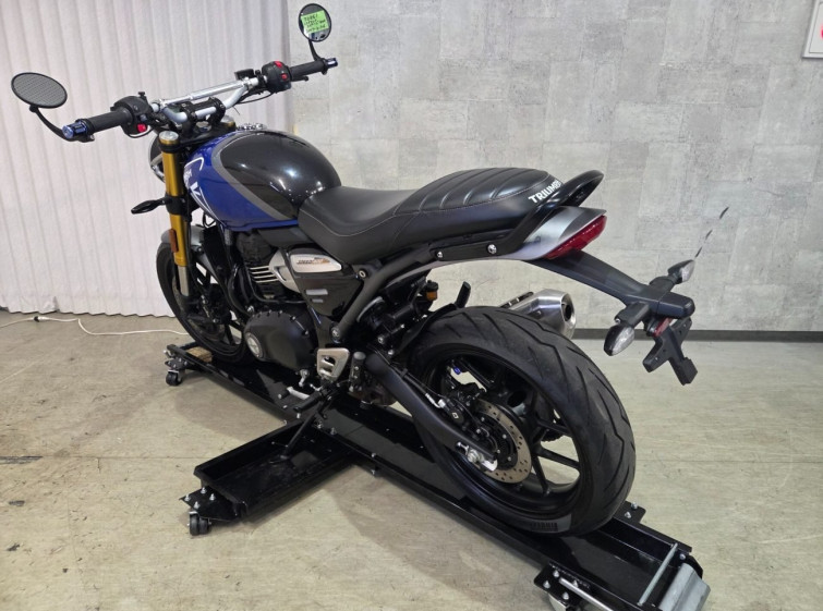 Мотоцикл Triumph speed 400 з пробігом 5059 km