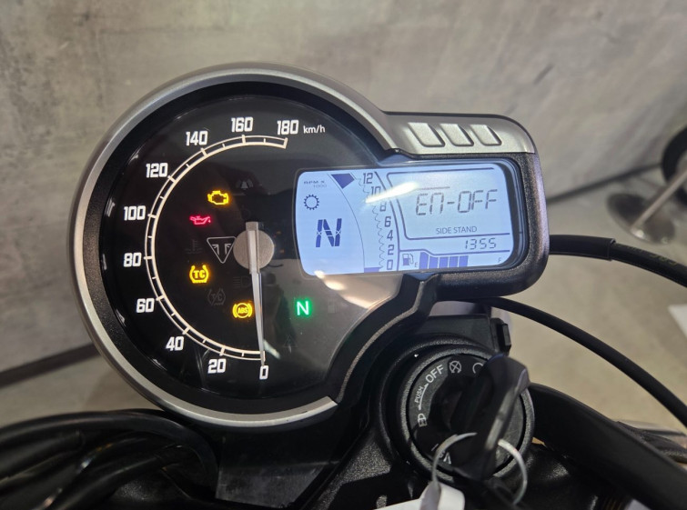 Мотоцикл Triumph speed 400 з пробігом 5059 km