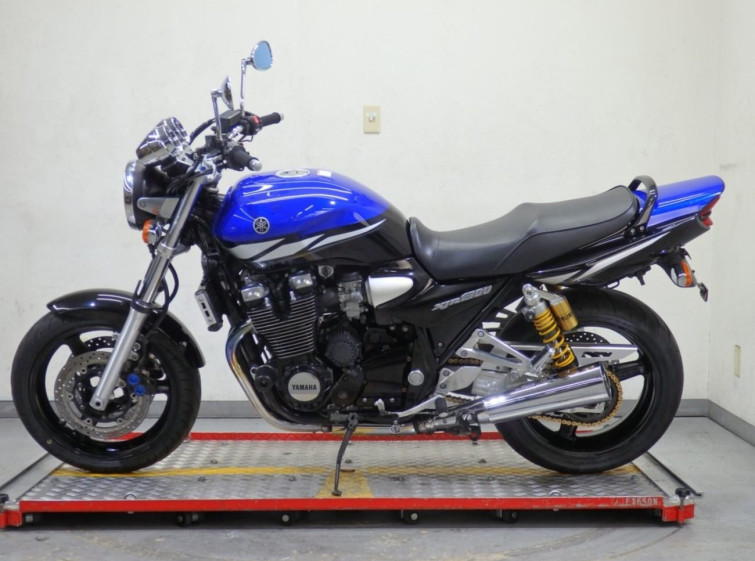Мотоцикл Yamaha XJR1300 з пробігом 31339 km