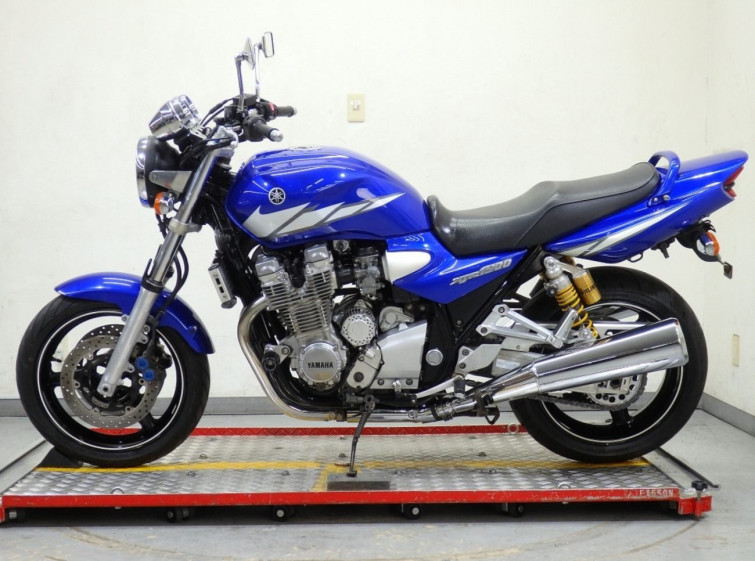 Мотоцикл Yamaha XJR1300 с пробегом 24401 km