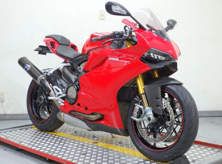 Мотоцикл Ducati 1199 PANIGALE S з пробігом 10142 km