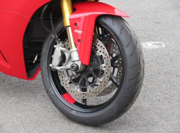 Мотоцикл Ducati SUPERSPORT 950S з пробігом 19945 km