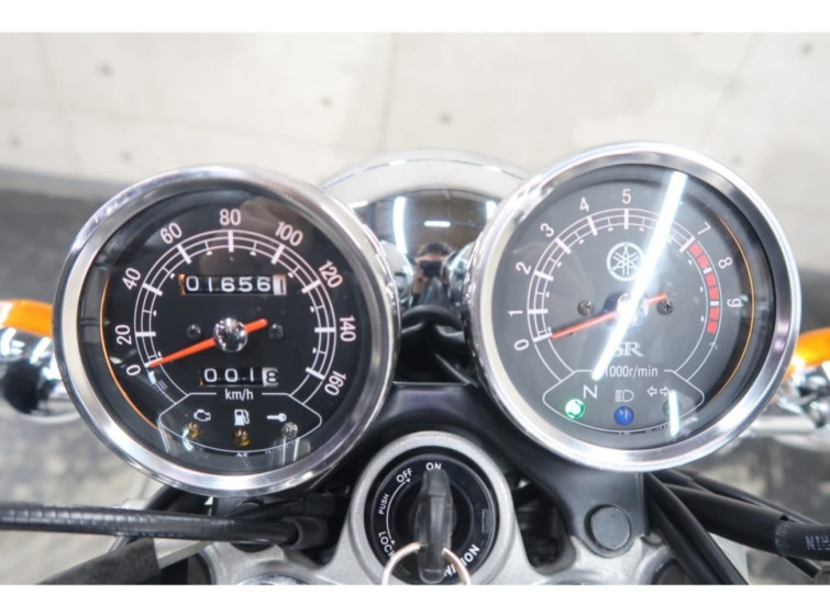 Мотоцикл Yamaha SR400 с пробегом 1656 km