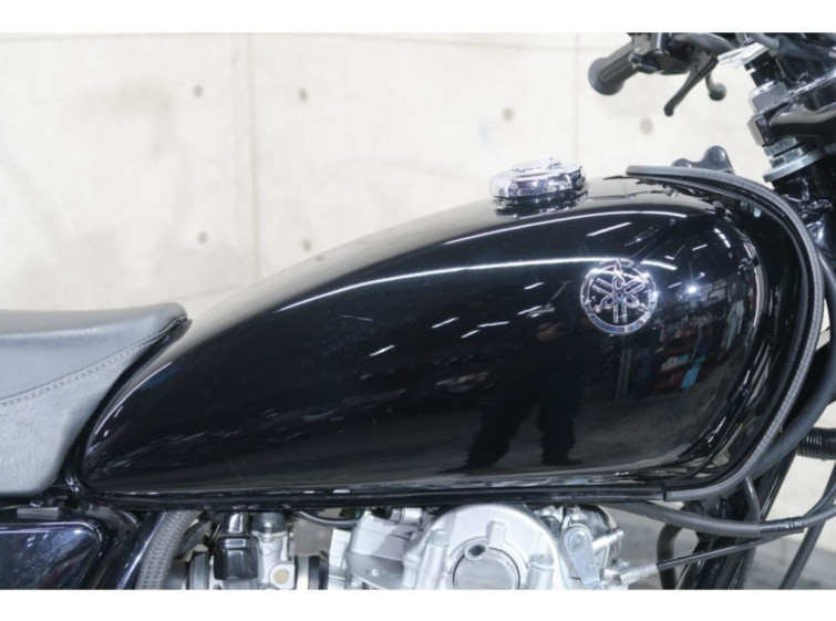 Мотоцикл Yamaha SR400 с пробегом 6185 km