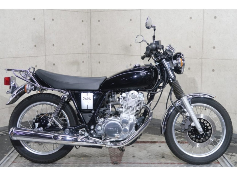 Мотоцикл Yamaha SR400 с пробегом 6185 km