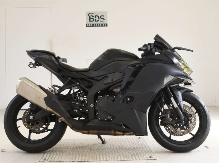 Мотоцикл Kawasaki ZX-4 з пробігом 11933 km