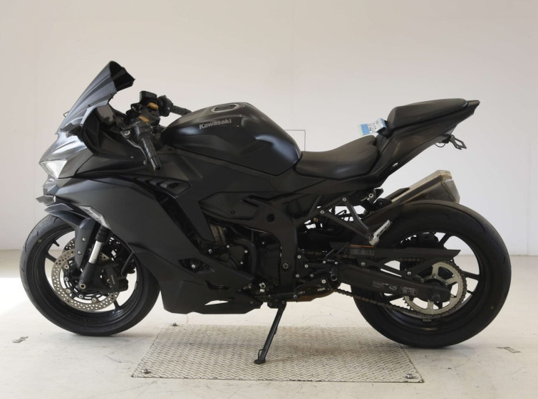 Мотоцикл Kawasaki ZX-4 з пробігом 11933 km