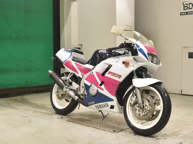 Мотоцикл Yamaha FZR250R з пробігом 7394 km