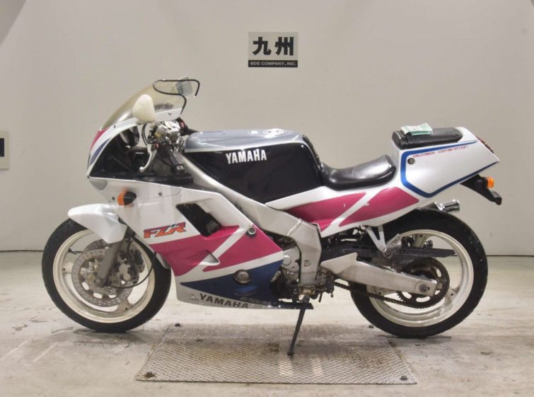 Мотоцикл Yamaha FZR250R з пробігом 7394 km