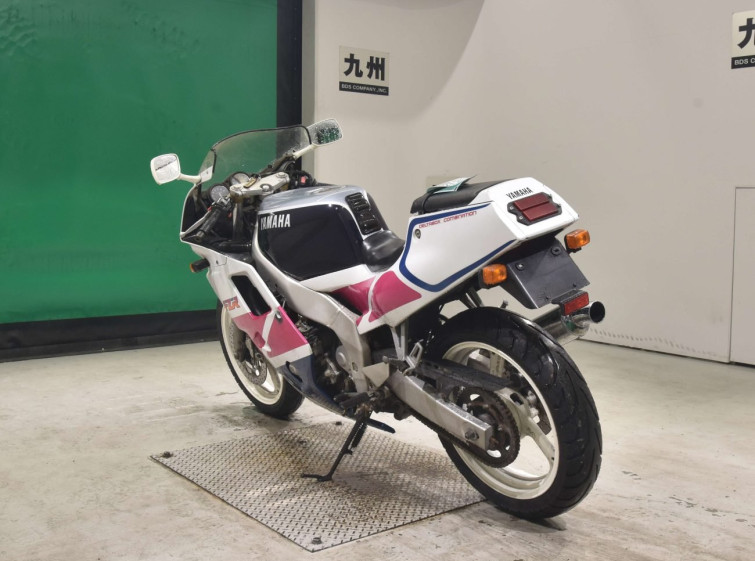 Мотоцикл Yamaha FZR250R з пробігом 7394 km