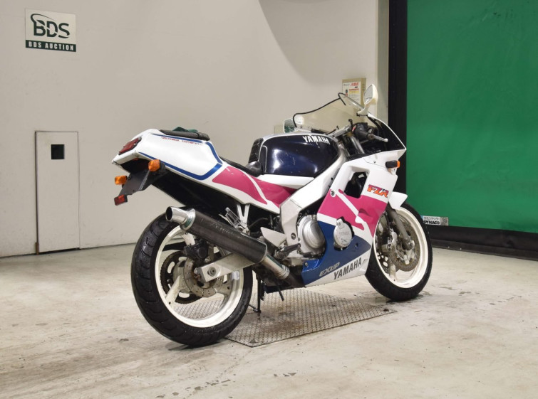 Мотоцикл Yamaha FZR250R з пробігом 7394 km