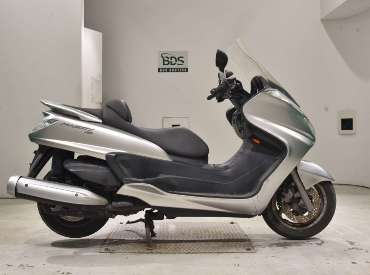 Мотоцикл Yamaha MAJESTY 400