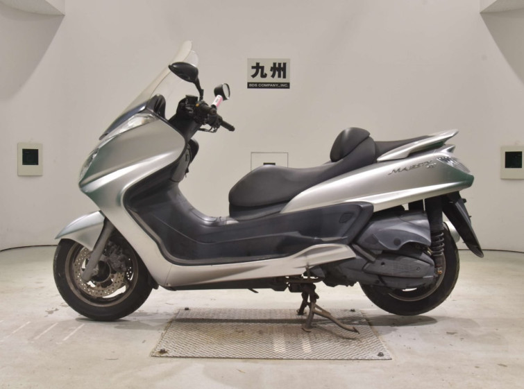 Мотоцикл Yamaha MAJESTY 400