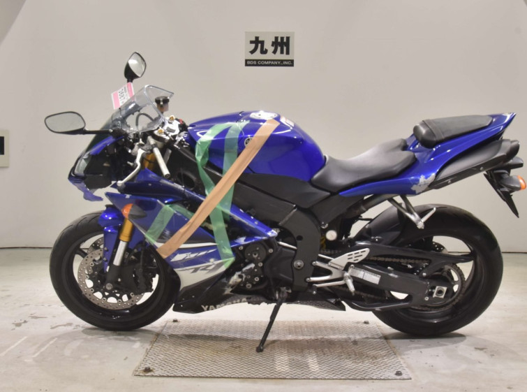 Мотоцикл Yamaha YZF-R1