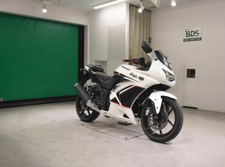Мотоцикл Kawasaki NINJA250R с пробегом 14626 km