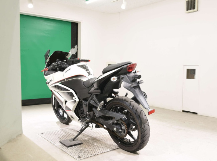 Мотоцикл Kawasaki NINJA250R с пробегом 14626 km