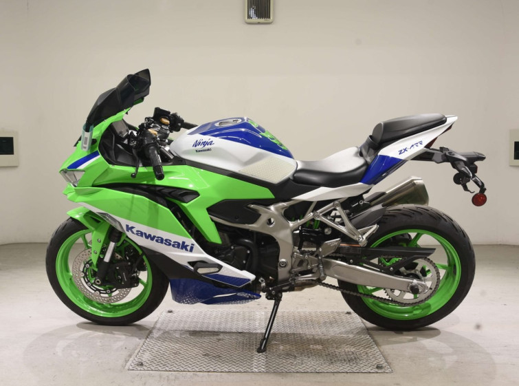 Мотоцикл Kawasaki ZX-4RR з пробігом 16621 km