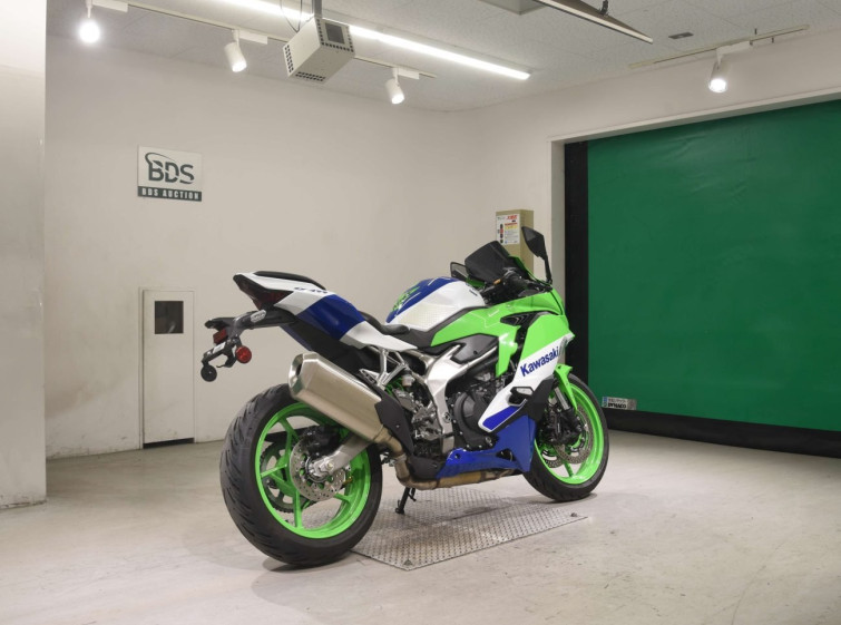 Мотоцикл Kawasaki ZX-4RR з пробігом 16621 km