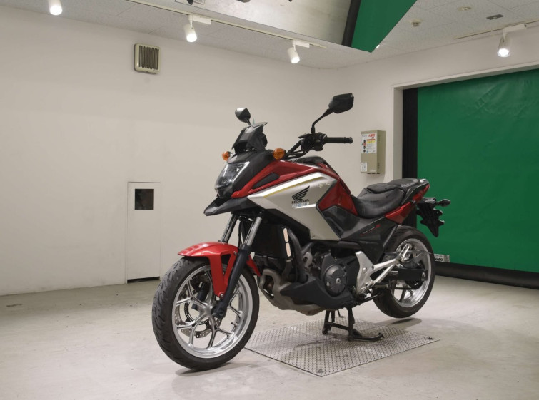 Мотоцикл Honda NC750XDLD з пробігом 75404 km