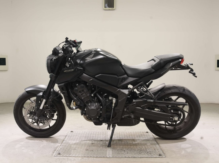 Мотоцикл Honda CB650R с пробегом 27389 km