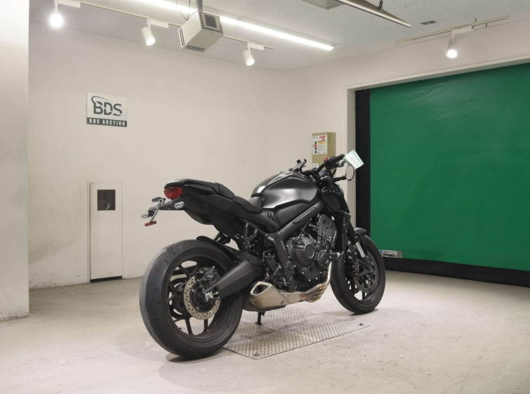 Мотоцикл Honda CB650R с пробегом 27389 km