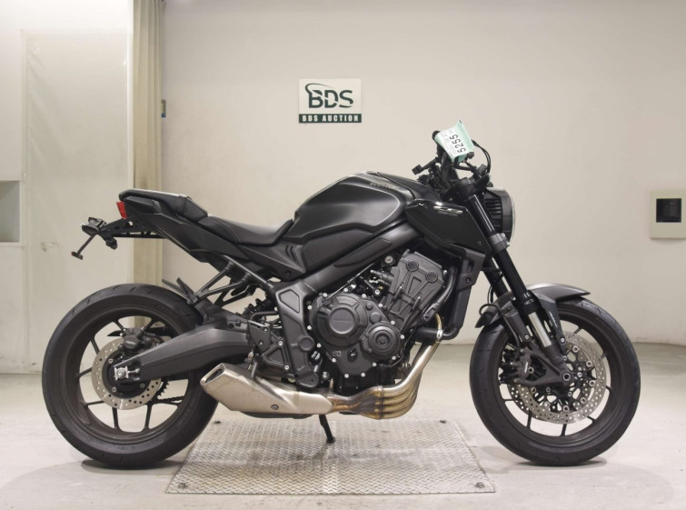 Мотоцикл Honda CB650R с пробегом 27389 km