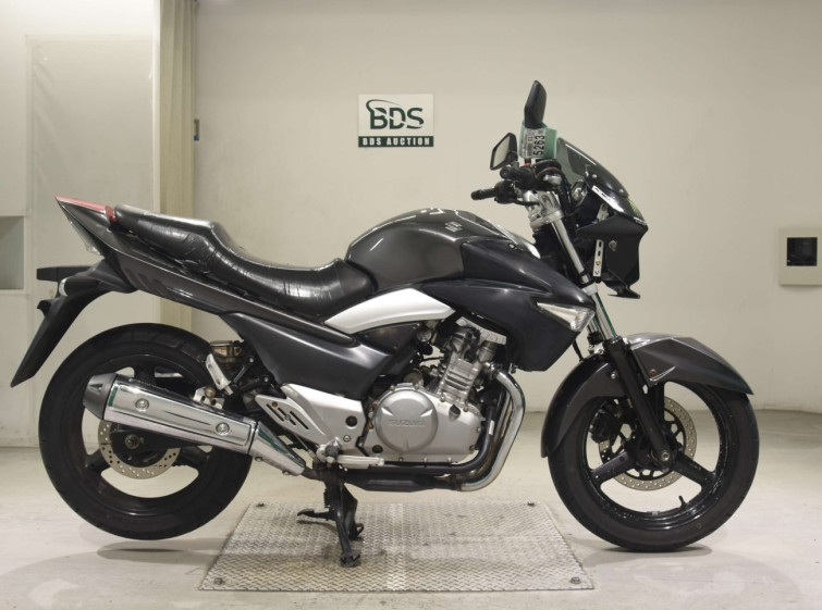 Мотоцикл Suzuki GSR250 с пробегом 79146 km