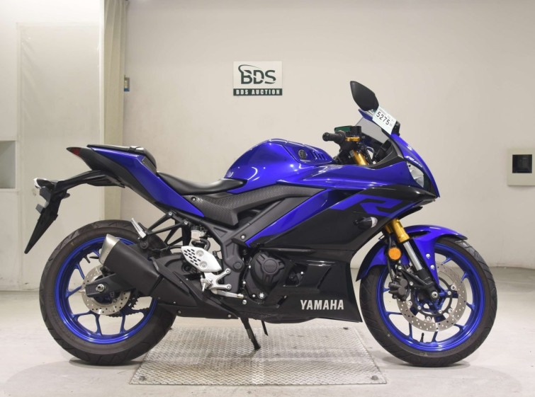 Мотоцикл Yamaha YZF-R25 с пробегом 4625 km