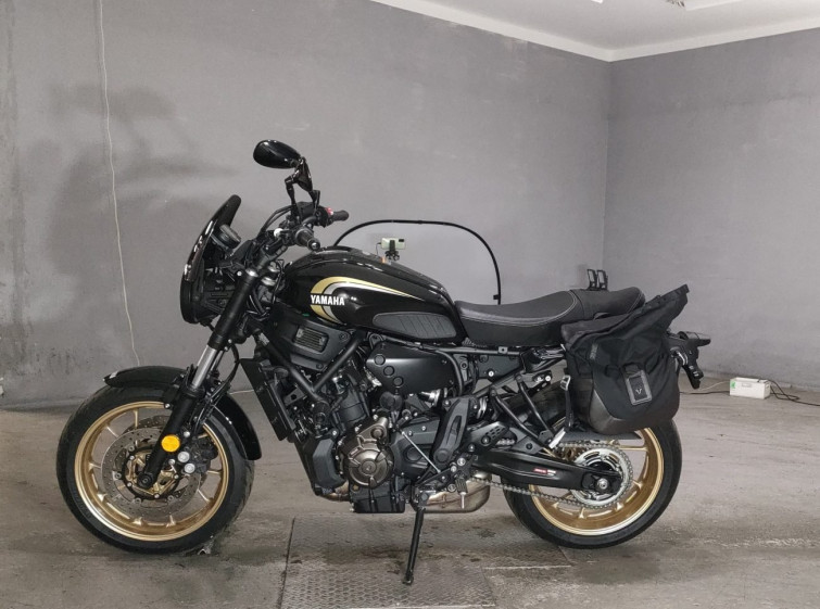 Мотоцикл Yamaha XSR700 з пробігом 1107 km