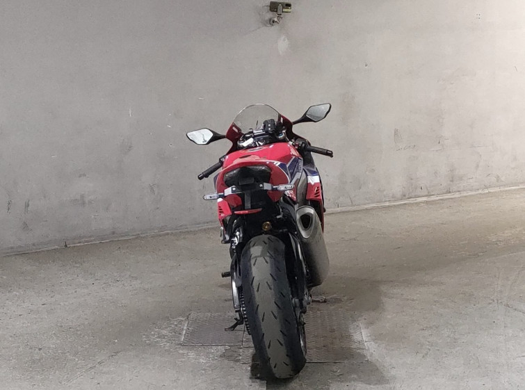 Мотоцикл Honda CBR1000RR з пробігом 40486 km