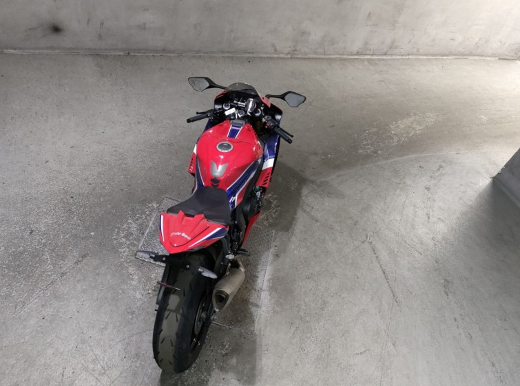 Мотоцикл Honda CBR1000RR з пробігом 40486 km