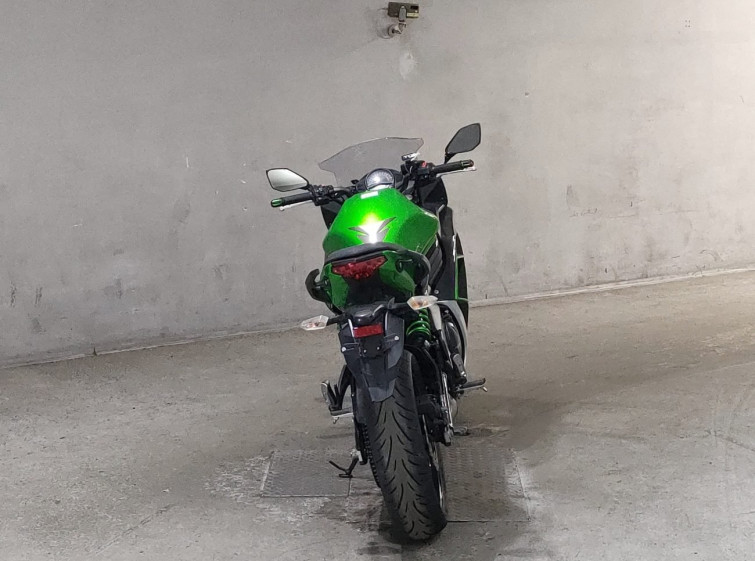 Мотоцикл Kawasaki NINJA400