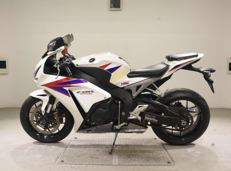 Мотоцикл Honda CBR1000RR з пробігом 19919 km