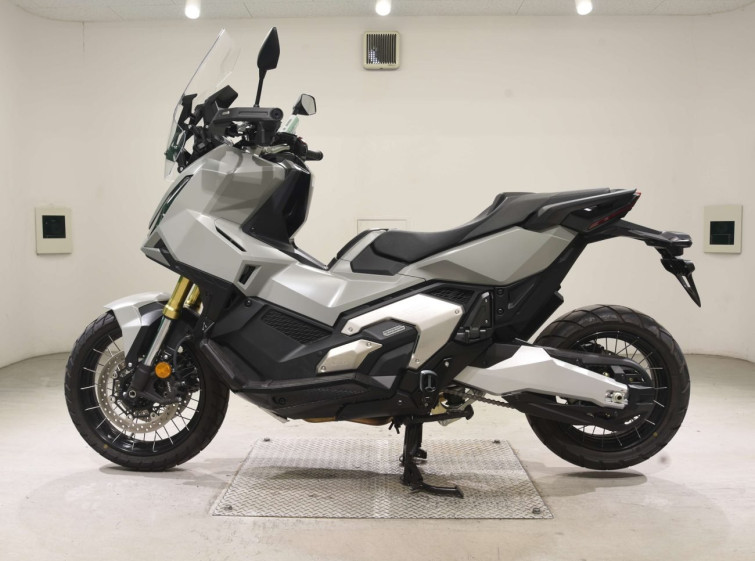 Мотоцикл Honda X-ADV750-2 с пробегом 3102 km