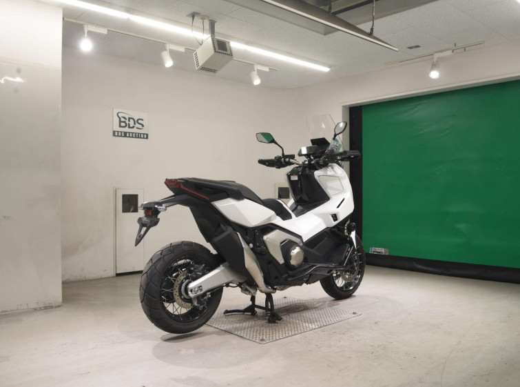 Мотоцикл Honda X-ADV750-2 з пробігом 1181 km