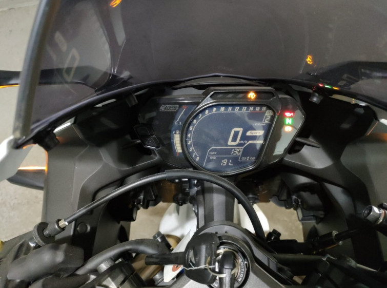 Мотоцикл Honda CBR250RR с пробегом 191 km
