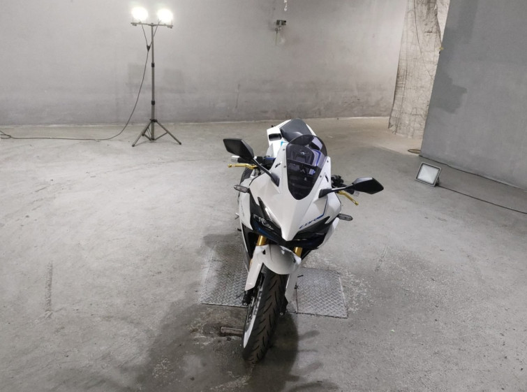 Мотоцикл Honda CBR250RR с пробегом 191 km