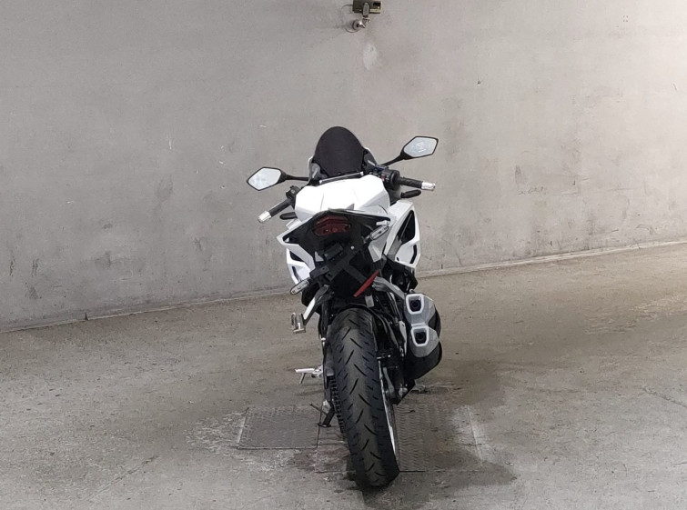 Мотоцикл Honda CBR250RR с пробегом 191 km