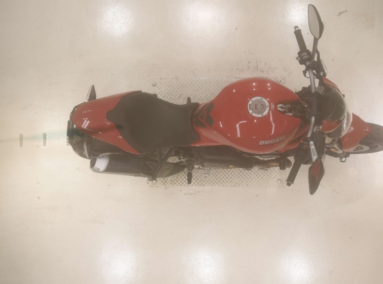 Мотоцикл Ducati MONSTER 821 з пробігом 32047 km