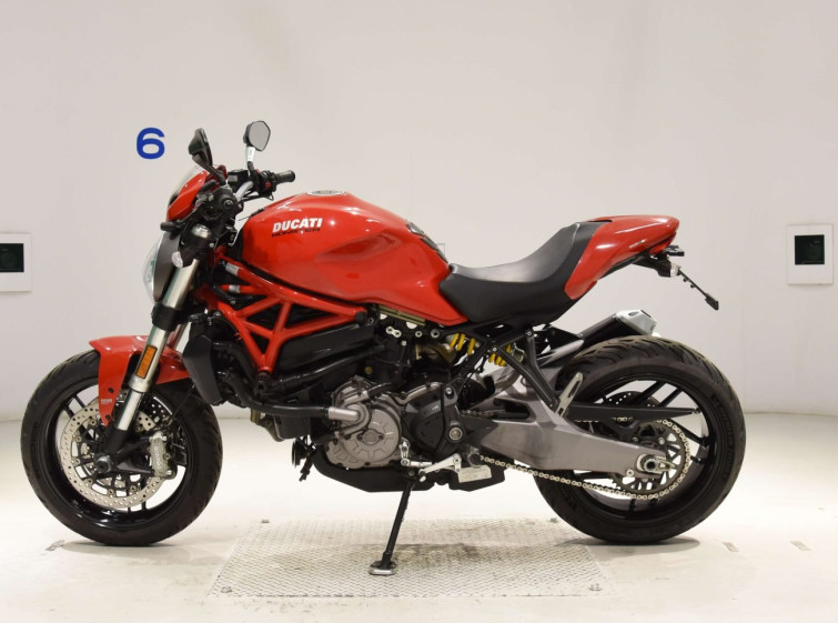 Мотоцикл Ducati MONSTER 821 з пробігом 32047 km