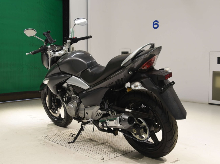 Мотоцикл Suzuki GSR250 з пробігом 17826 km