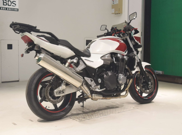 Мотоцикл Honda CB1300SF з пробігом 21857 km