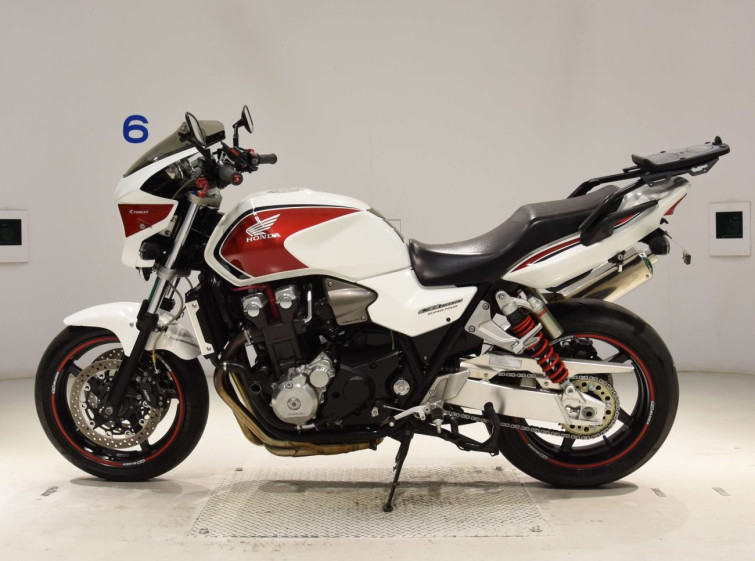 Мотоцикл Honda CB1300SF з пробігом 21857 km