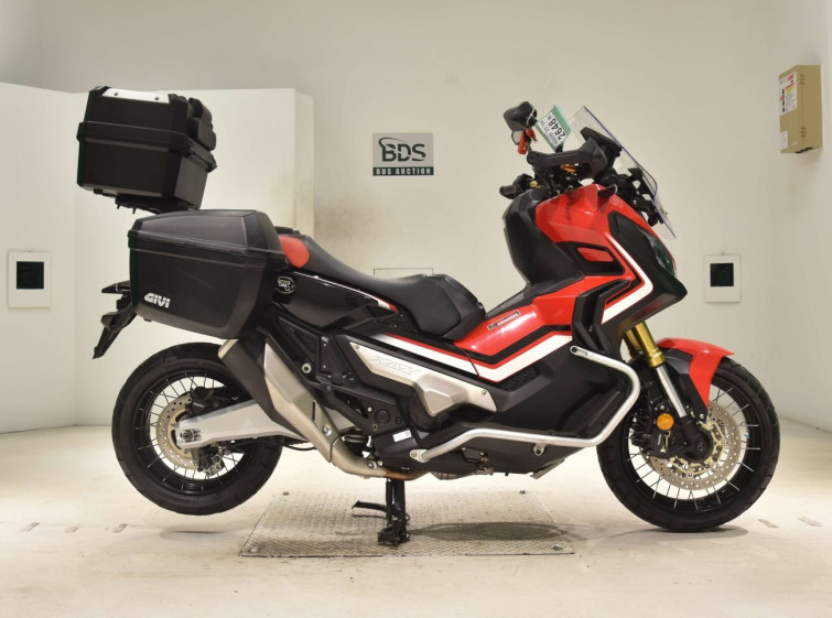 Мотоцикл Honda X-ADV750 з пробігом 35075 km