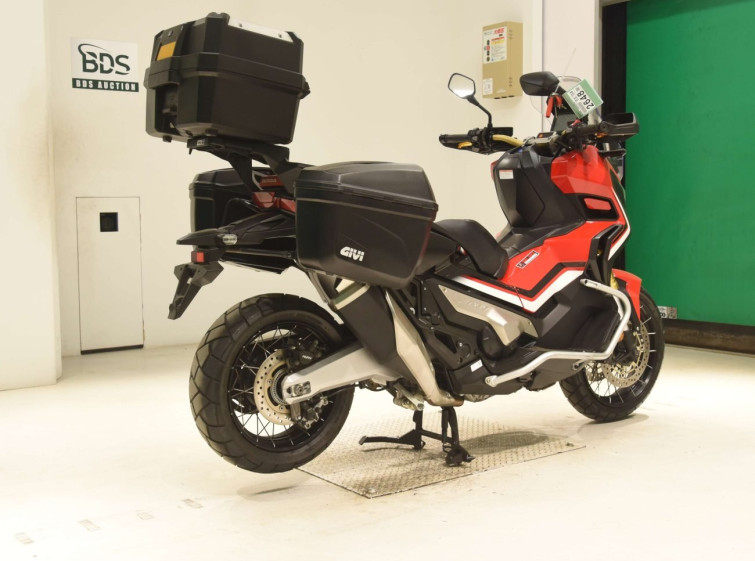 Мотоцикл Honda X-ADV750 з пробігом 35075 km