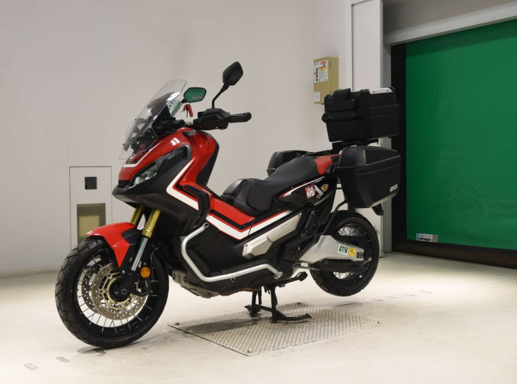 Мотоцикл Honda X-ADV750 з пробігом 35075 km