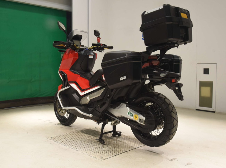 Мотоцикл Honda X-ADV750 з пробігом 35075 km