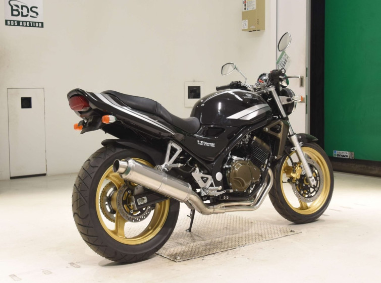 Мотоцикл Kawasaki BALIUS ZR250 з пробігом 3111 km