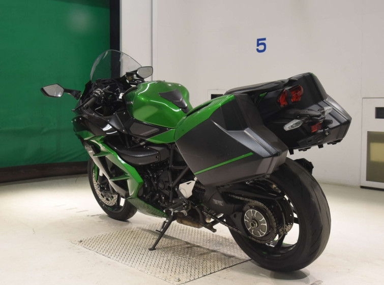 Мотоцикл Kawasaki NINJA H2 SX с пробегом 18626 km